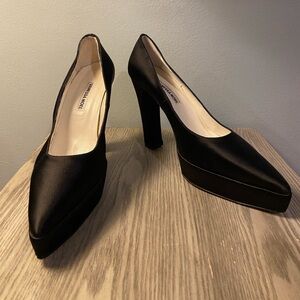 Vanessa Noel black satin platform pumps sz 40